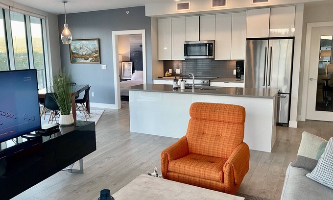 Cultural District Condo | Modern 2 Bed Condo - Steps From The Lake
