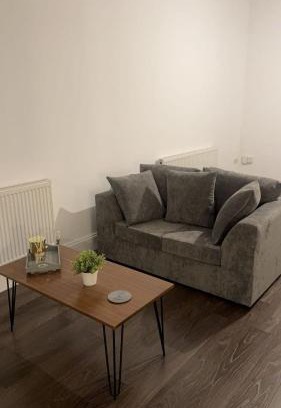 Hillrise Apartment | Modern 2 Bed Flat Crouch Hill N19