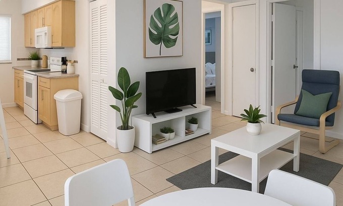 Riverwalk Fort Lauderdale Apartment | Modern 2 Bedroom Apartment Near Las Olas, and Beach Prime Location
