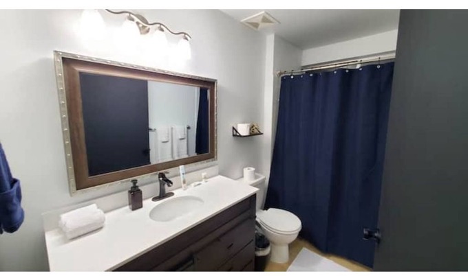 New Tacoma House | Modern 2 Bedroom in Downtown Tacoma