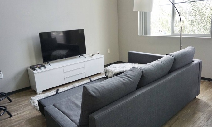 Airport Area Apartment | Modern 2 bedroom, Near SNA airport & Newport Beach