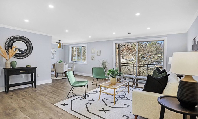 North Bethesda Condo | Modern 2-bedroom condo, Walk to metro