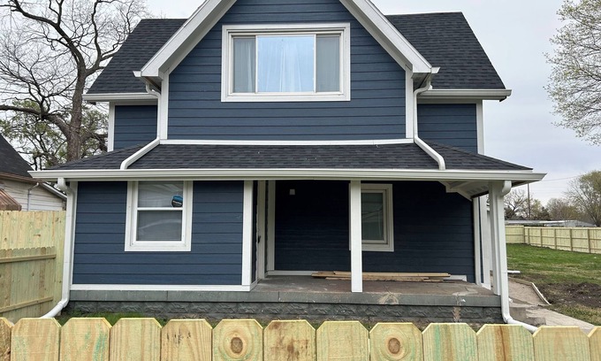 Indianapolis Apartment | Modern 2-bedroom with AC, WiFi near the Indianapolis Speedway!