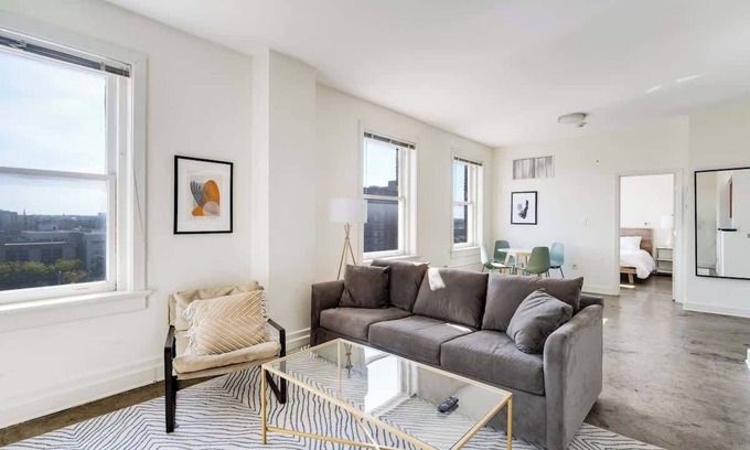 Old Louisville Apartment | Modern 2 BR Apartment in Historic Building