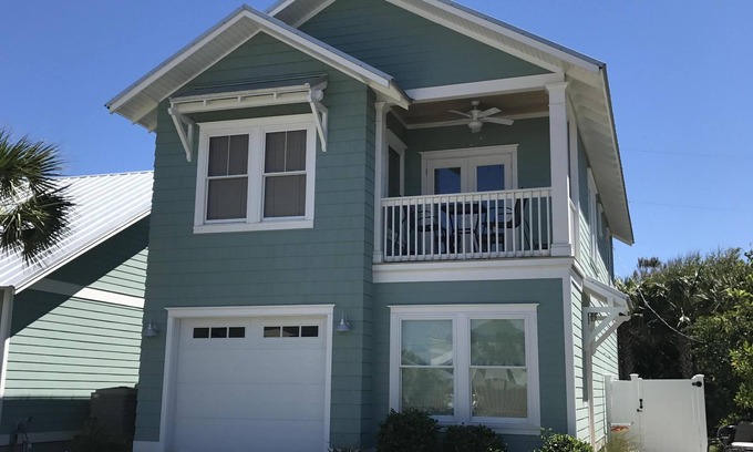 St. Augustine Beach House | Modern 2B Carriage House 300' from the beach, walk to restaurants, sleeps 4