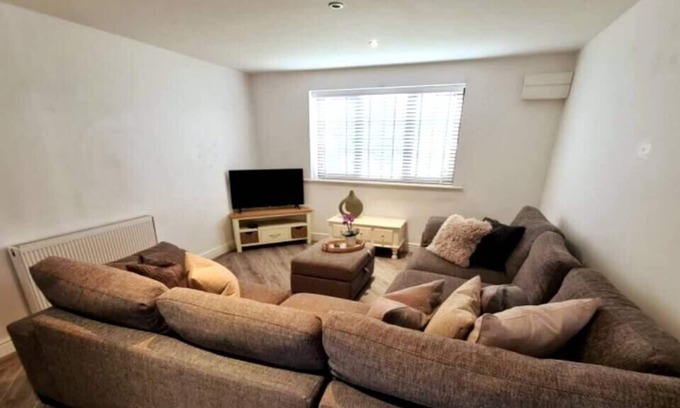 North Wheatley House | Modern 2BD Family Home with Garden in Beckingham