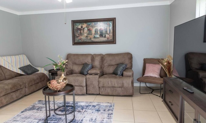 Woodlake - Briar Meadow Apartment | Modern 2BR/2BA Apartment in Prime Houston Location – Near Galleria!