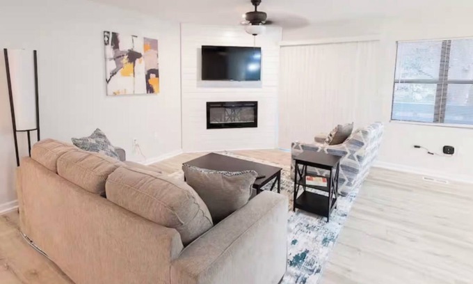 Westminster Condo | Modern 2BR/2BA peaceful forest-view condo in Westminster, near Lakes and Clemson