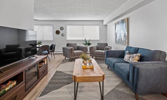 Fort McMurray Apartment | Modern 2BR | Free Parking | Newly Renovated | WiFi