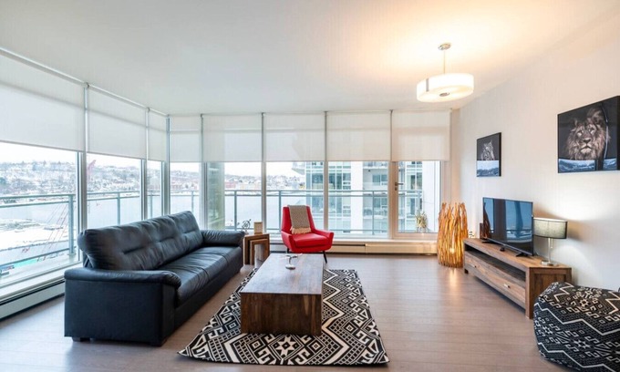 Downtown Apartment | Modern 2BR Retreat with Balcony – Dartmouth Views