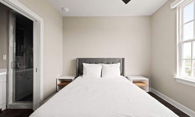 New Orleans Hotel | Modern 2BR Suite Steps from French Quarter Fun