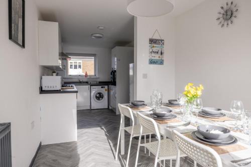 Cramlington House | Modern 3 Bed House-Free Parking