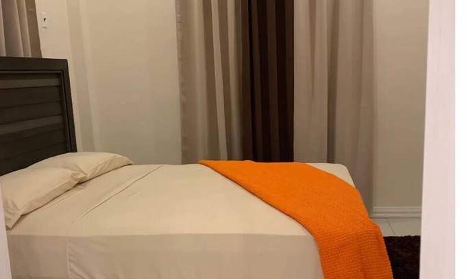 Georgetown Apartment | Modern 3-bed Lux Apt with Jacuzzi/Free Parking