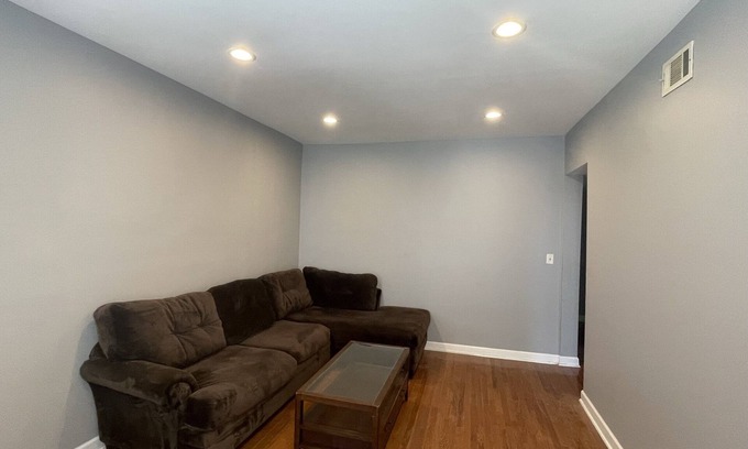 Grand Boulevard Condo | Modern 3-Bedroom Condo with Artistic Flair in Historic Bronzeville