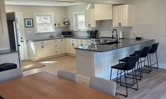 Drumore Cottage | Modern 3-bedroom cottage in Drumore, southern Lancaster County