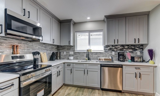 Edgebrook House | Modern 3 bedroom home with Hot tub and great outdoor ambiance!