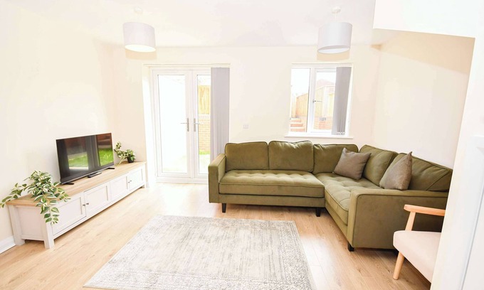 Crosby House | Modern 3 Bedroom House in Kirkdale Liverpool