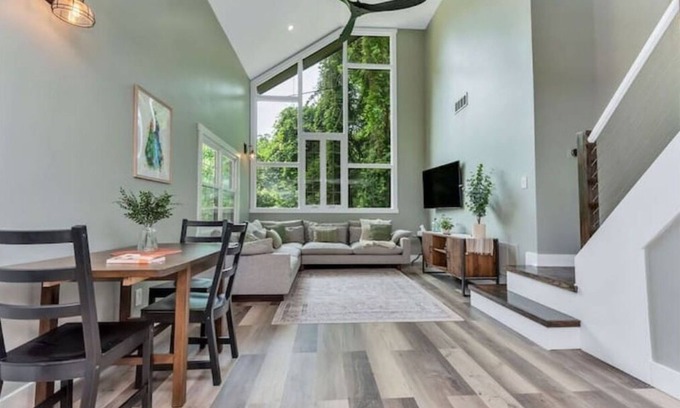 Belmont House | Modern 3 BR house in Belmont