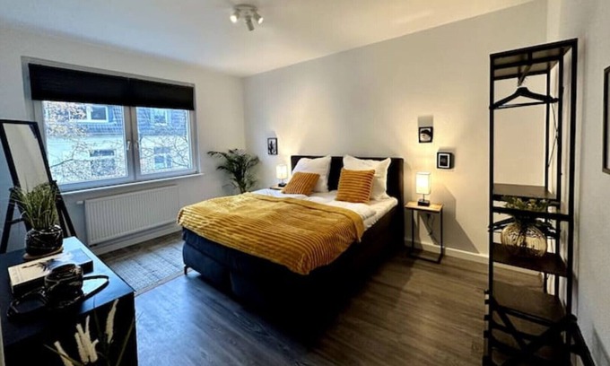 Frohnhausen Apartment | Modern 3-Room Apartment | Netflix, Kitchen