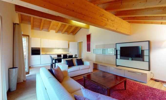 Madulain Apartment | Modern 3½ room flat on the ground floor, approx.