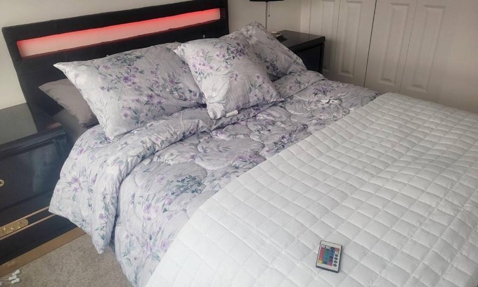 Fleetwood Apartment | Modern 3Bed-1Bath (3 min from Bucci Park, Surrey)
