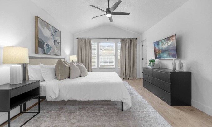 Casselberry House | Modern 3BR/3BA home in Prime Winter Park Location