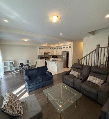 Welland House | Modern 3BR Home Near Niagara Falls & Welland Canal