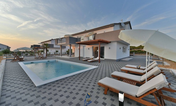 Debeljak Villa | Modern 4 BD villa with heated pool for up to 8 guests