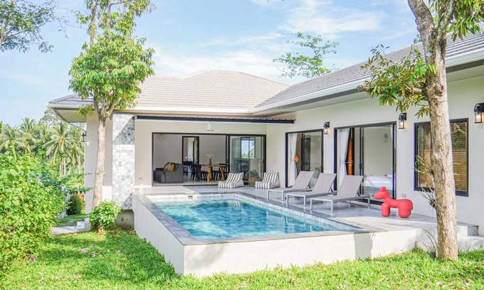 Maret Villa | Modern 4-bedroom villa in Lamai with private pool and jungle views