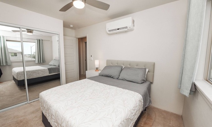 Ewa House | Modern 4-bedroom house in family-friendly Hoopili with WiFi, AC