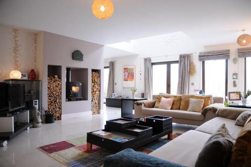 Killarney House | Modern 4 Bedroom House Ring of Kerry -Killarney