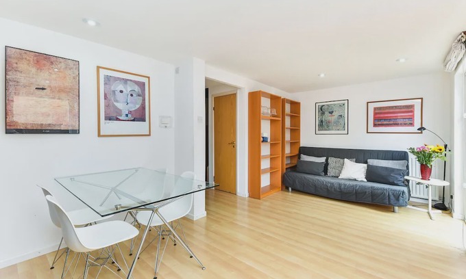 Rotherhithe Apartment | Modern 4 bedroom terraced house by the Thames!