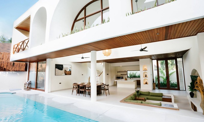 Kartika Plaza Villa | Modern 4 BR Luxury Villa in the Heart of Kuta