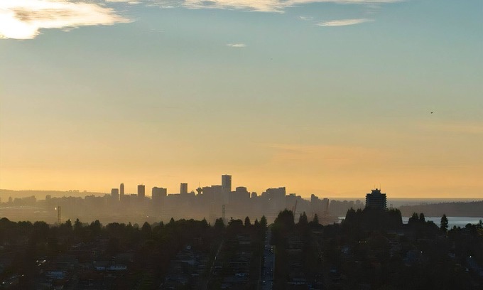 Burnaby House | Modern 4-Story Family Home in North Burnaby w/Games Room & Sunset Views