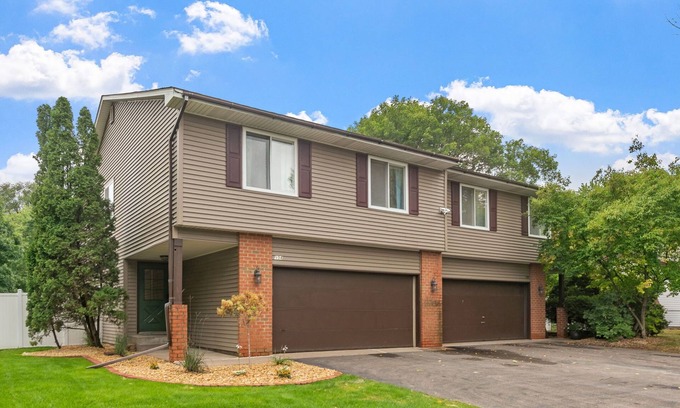 Blaine House | Modern 4BR FirePit Grill 2MI NSC Pet-Friendly!