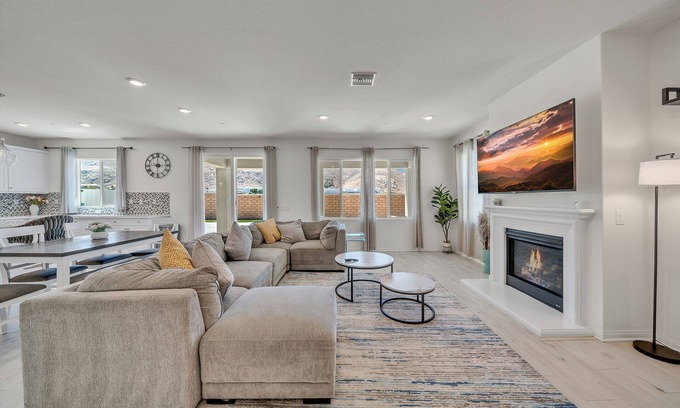 Riverside House | Modern 4BR｜Fully furnished｜Spacious Backyard｜Pets Okay｜Garage Access #41559