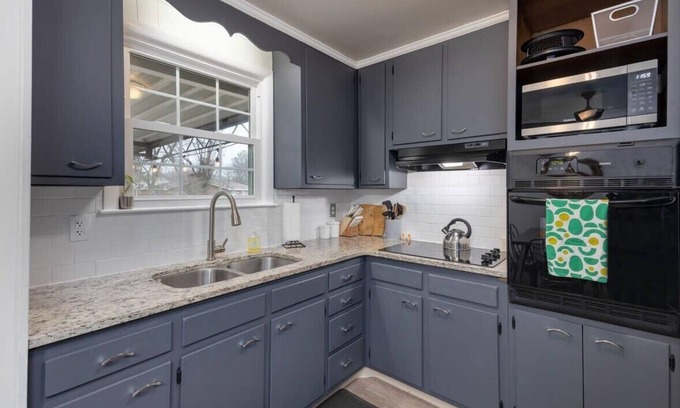 Nashville House | Modern 4BR Home, Peaceful, 12 Mins to BRWY