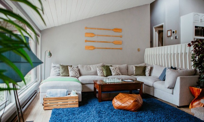 Apsley House | Modern 4BR Lakefront Escape w/King Beds & Hot Tub