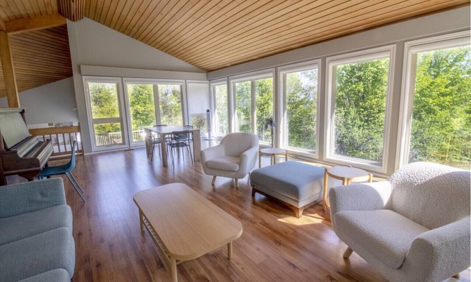 Tiny Cottage | Modern 5 Bedroom Farmhouse with Pool and Pond on 55 acres of Land!