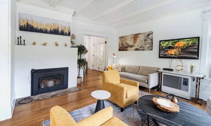 Fleischmanns House | Modern 5-Bedroom Mountain Home W/Stunning VIEWS! 5 Minutes to nBelleayre