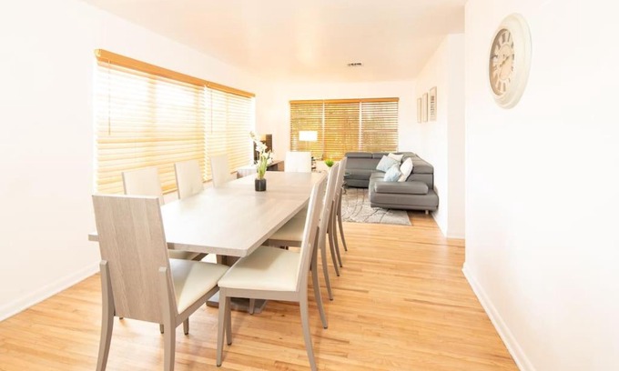 Miami Shores House | Modern 5 Bedroom Miami Home 15 Min to the Beach