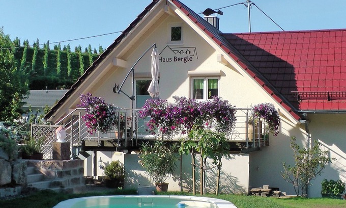 Albersbach Apartment | Modern 5 star apartment for 4 people 70 sqm in the middle of the vineyards