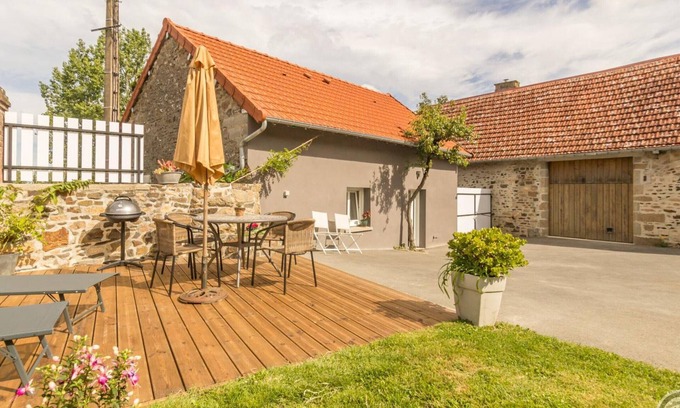 Jullouville Cottage | Modern Accessible Cottage Near Beach with EV Charging