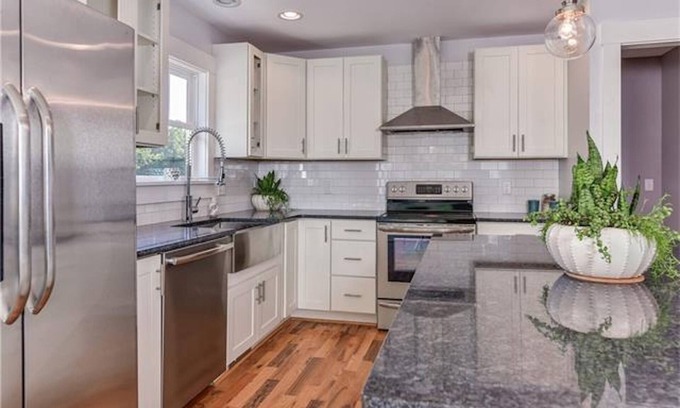 Huston - Courtland Condo | Modern Amenities & Complete Comfort in Montford!