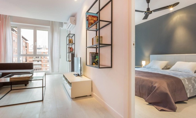 Cuatro Caminos Apartment | Modern and bright 55m2 studio ideal for 2