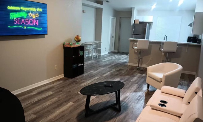 Cape Coral House | Modern and Central in Cape Coral – 2BR/2BA Retreat Easy Access to Fort Myers!