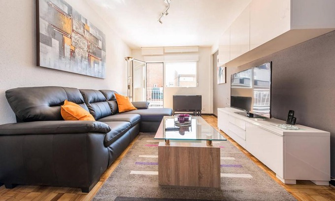 Bellas Vistas Apartment | Modern and Comfortable Madrid Flat
