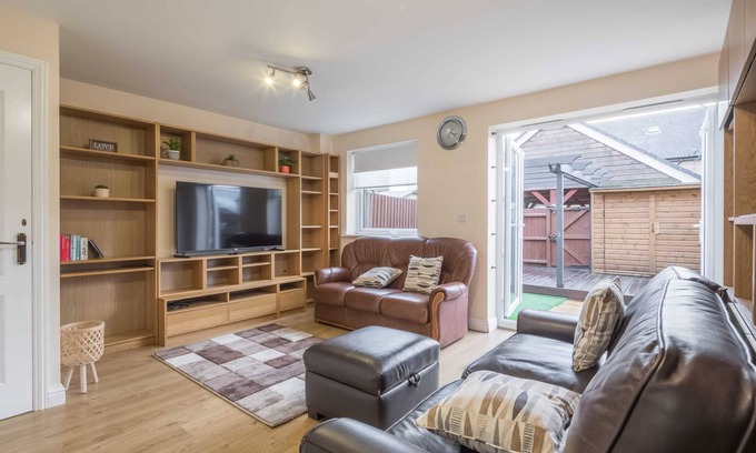 Cambridge House | Modern and Comfy 3 bed Cambridge House