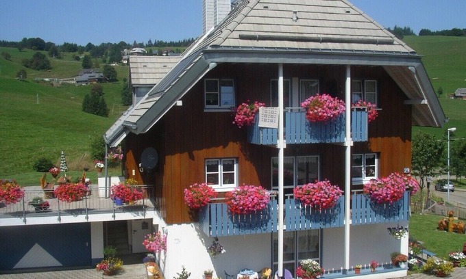 Hofsgrund Apartment | Modern and cosy holiday flat on the Freiburger mountain at Schauinsland