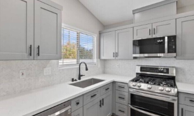 Las Vegas House | Modern and Cozy 2-Bedroom Home in Vibrant Las Vegas, Nevada!
